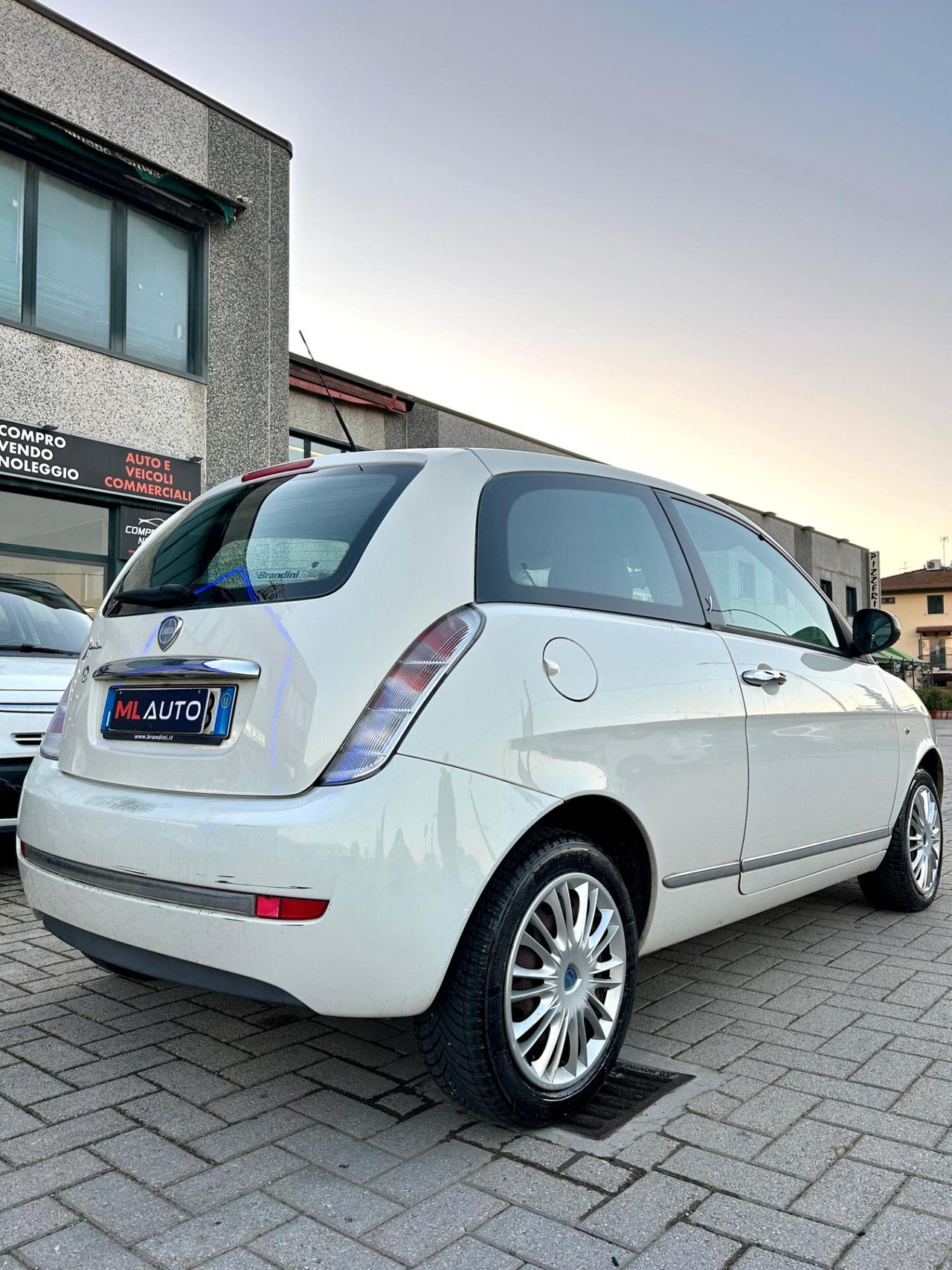 Lancia Ypsilon 1.2 69 CV Elle - OK NEOPATENTATI