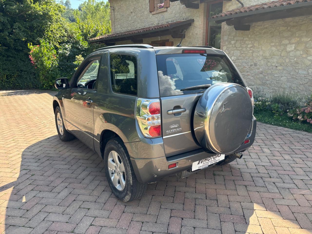 Suzuki Grand Vitara 1.9 DDiS 3 porte