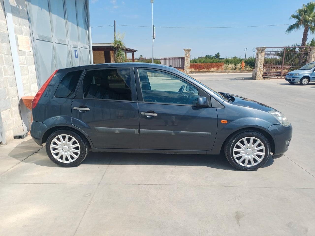 Ford Fiesta 1.4 TDCi 5p. Titanium