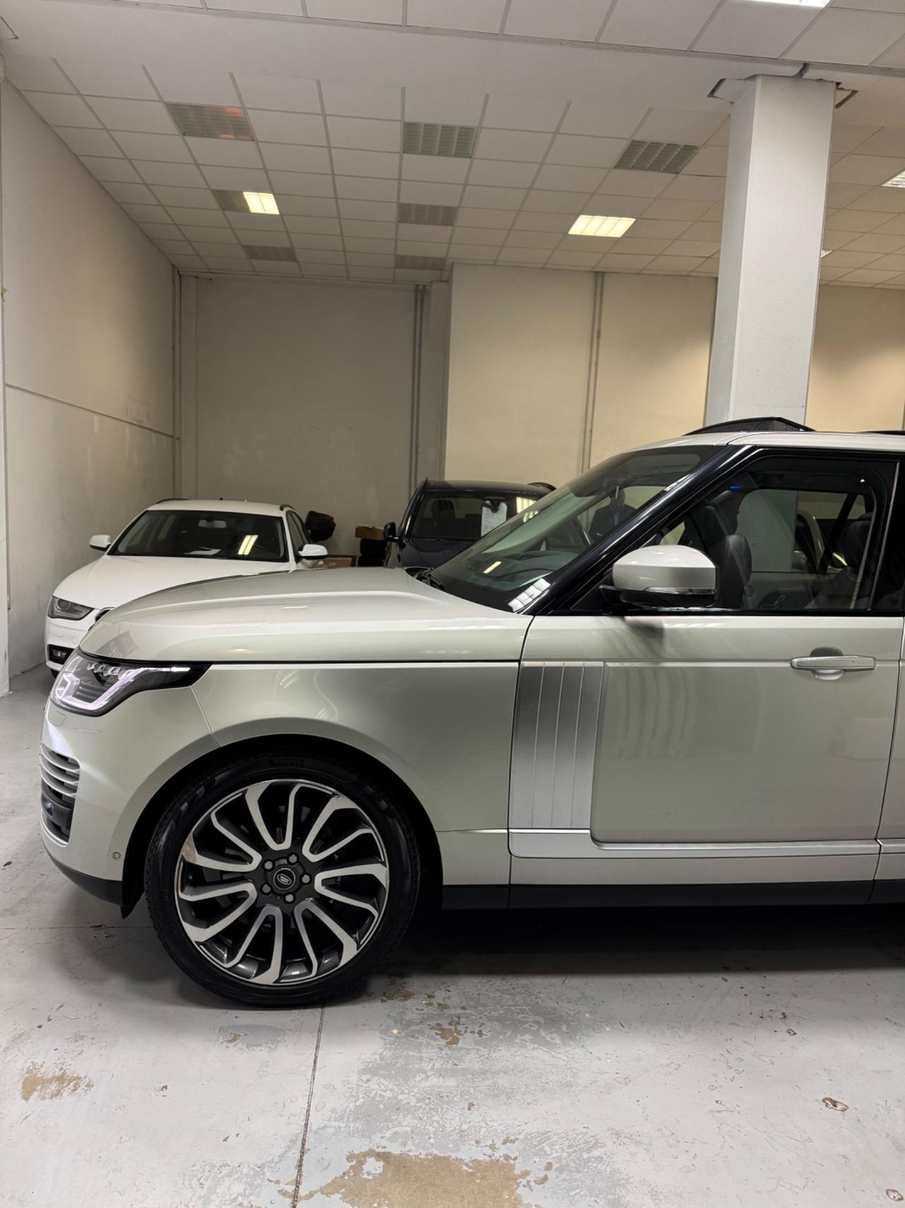 Land Rover Range 4.4 SDV8 Autobiography
