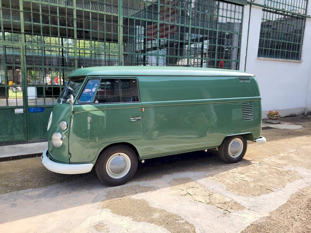 Volkswagen T1 Panel Split Window – 1964