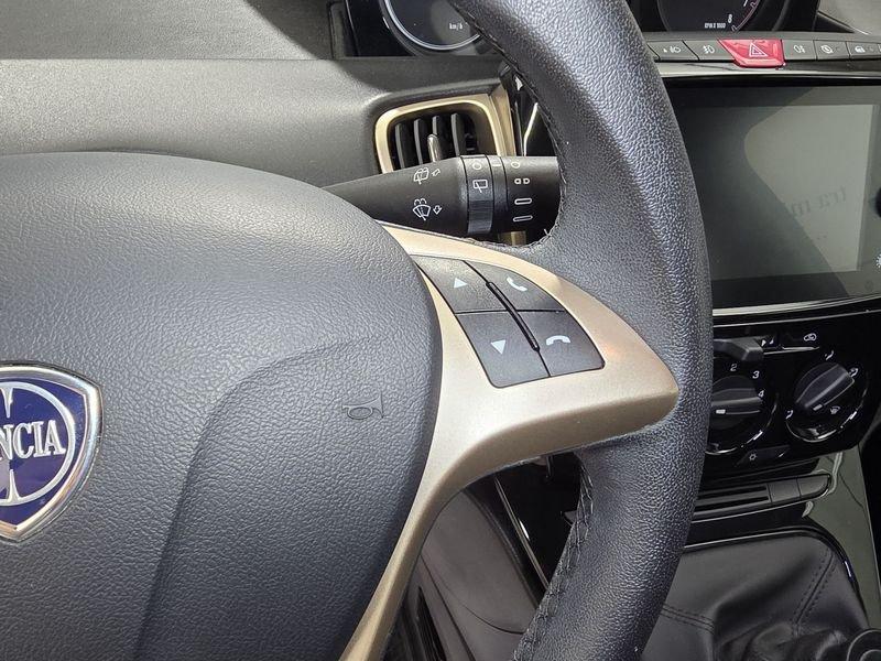 Lancia Ypsilon Ypsilon 1.0 firefly hybrid Alberta Ferretti s&s 70cv