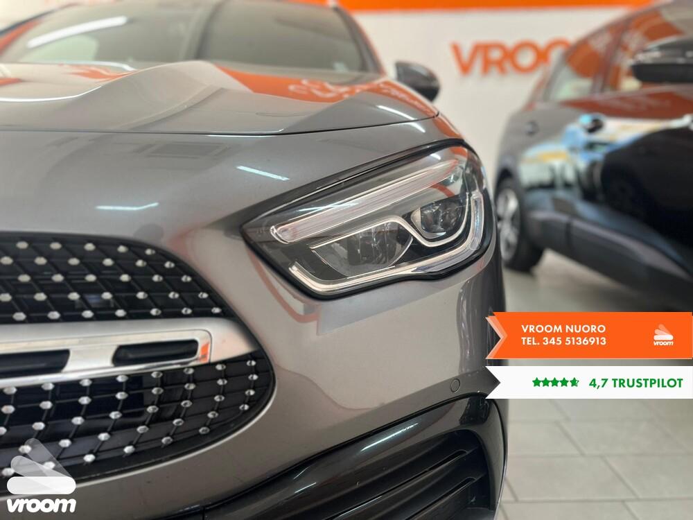 MERCEDES GLA (H247) GLA 200 d Automati...
