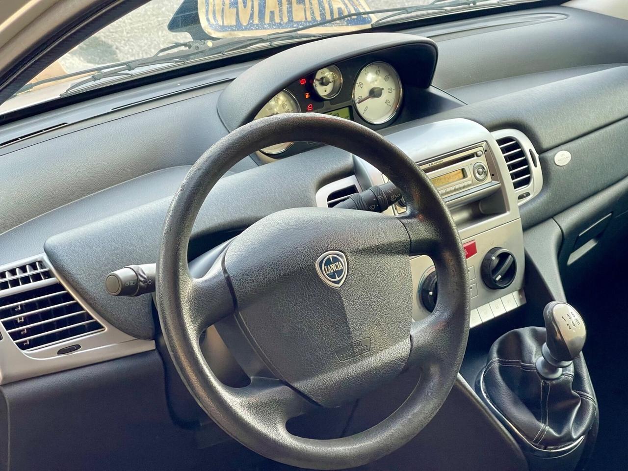 Lancia Ypsilon 1.2 Argento