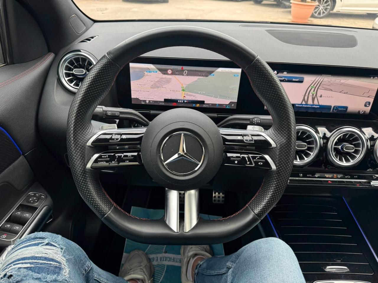 MERCEDES GLA200d PREMIUM PLUS AMG LINE