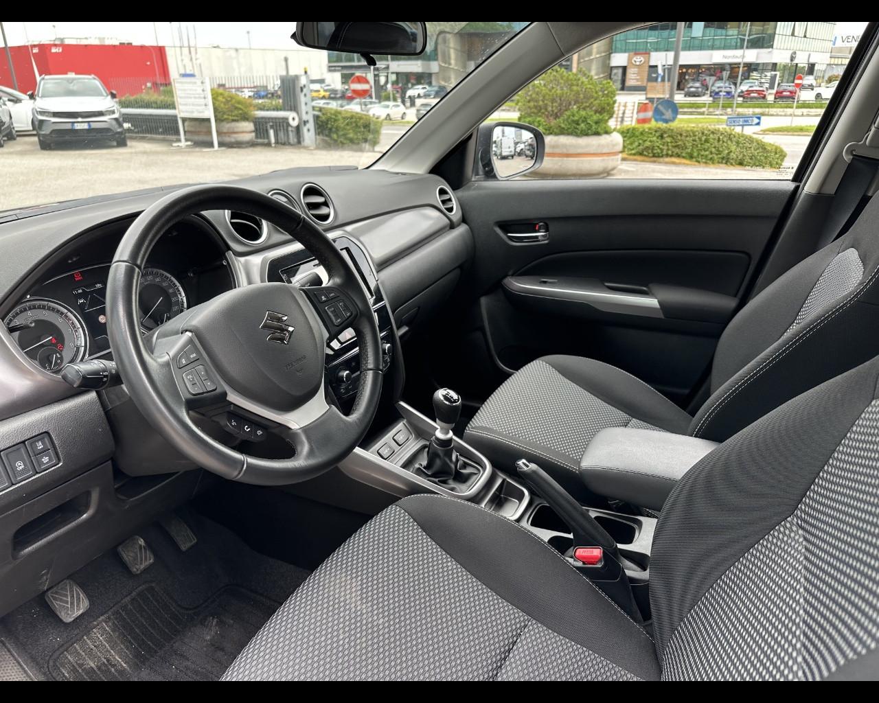 SUZUKI Vitara (2015) - Vitara 1.4 Hybrid Cool
