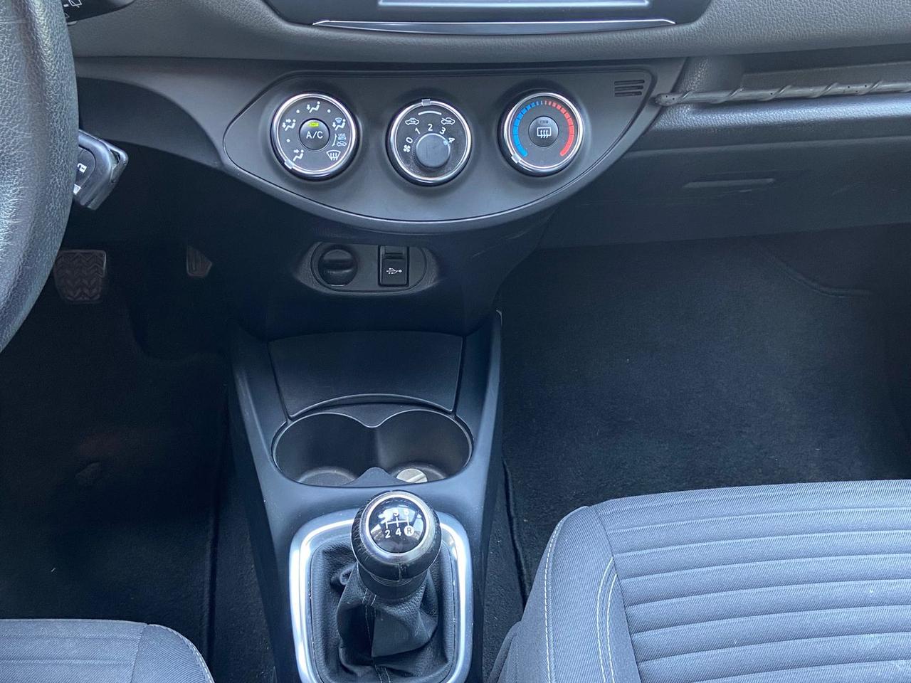 Toyota Yaris Active 1.0 VVT-i #11062