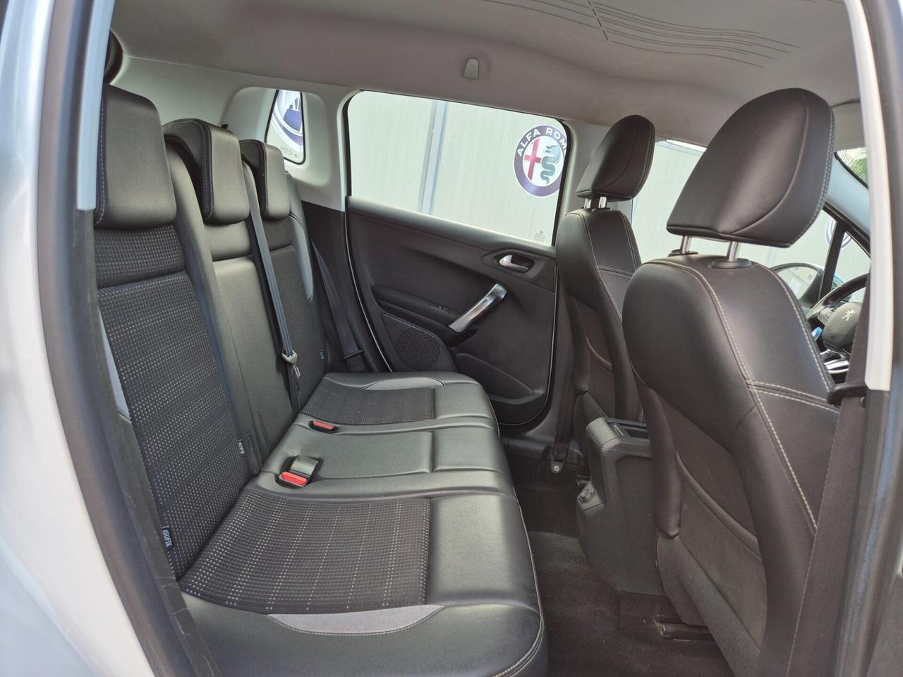 Peugeot 2008 1.6 e-HDi 92 CV Allure NUOVA FULL