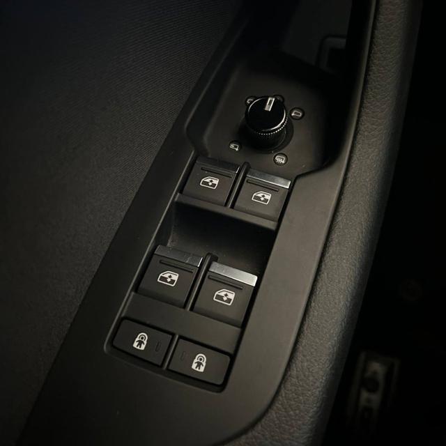 AUDI A6 Avant 40 2.0 TDI S tronic Business Sport TETTO