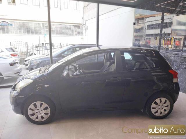 TOYOTA Yaris 1.0 3 porte Sol (Garanzia 12 Mesi)