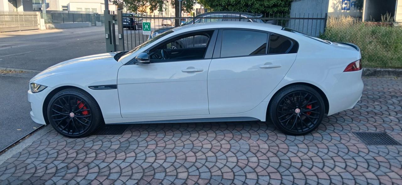 Jaguar XE 2.0 D Turbo 180 CV AWD aut. R-Sport