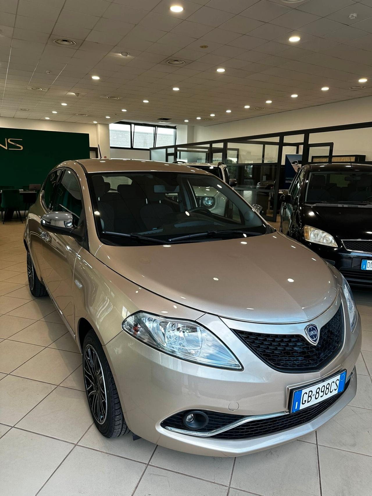 Lancia Ypsilon 1.2 69 CV 5 porte GPL Ecochic Gold