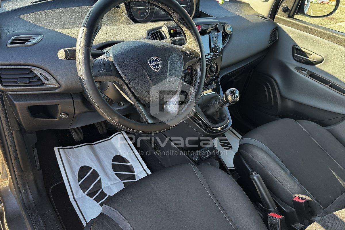 LANCIA Ypsilon 1.2 69 CV 5 porte Silver