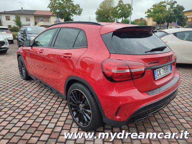 MERCEDES-BENZ GLA 200 Automatic Premium 156cv