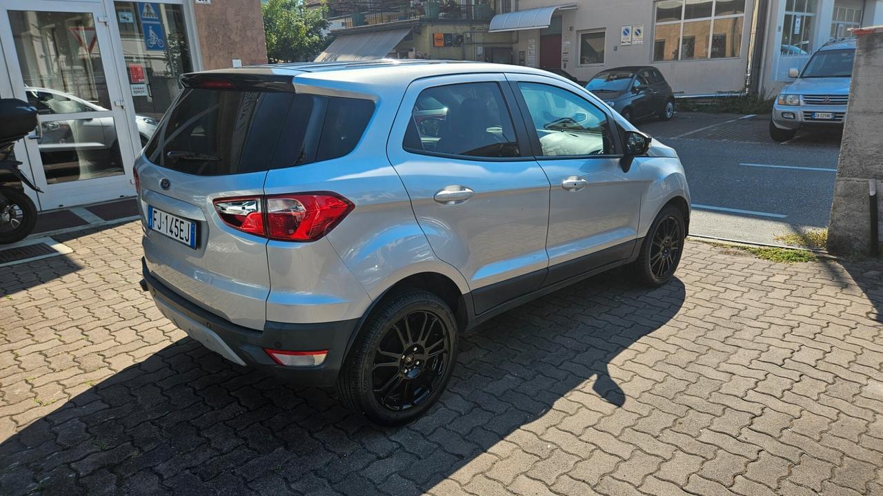 Ford EcoSport 1.5 tdci Titanium 95cv E6 NAVY- BI-COLOR