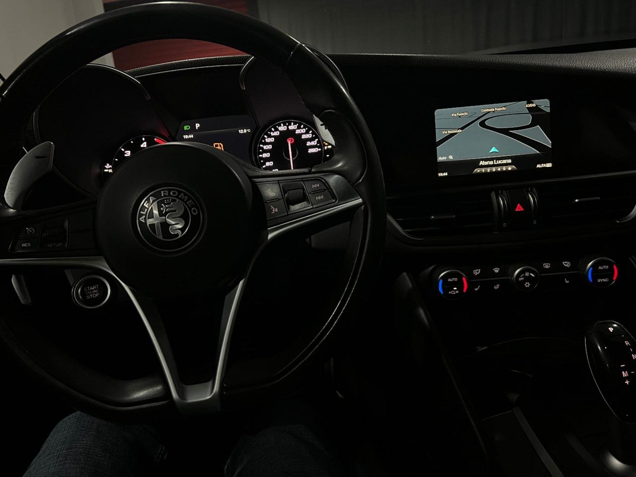 Alfa Romeo Giulia 2.2 Turbodiesel 210 CV AT8 AWD Q4 Veloce
