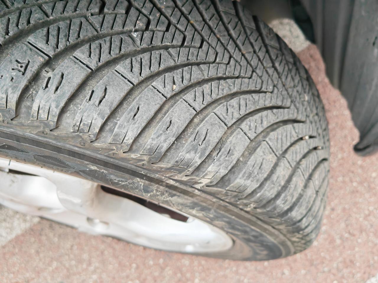 TOYOTA YARIS 1.0 BENZINA CV68 KW50 SOL