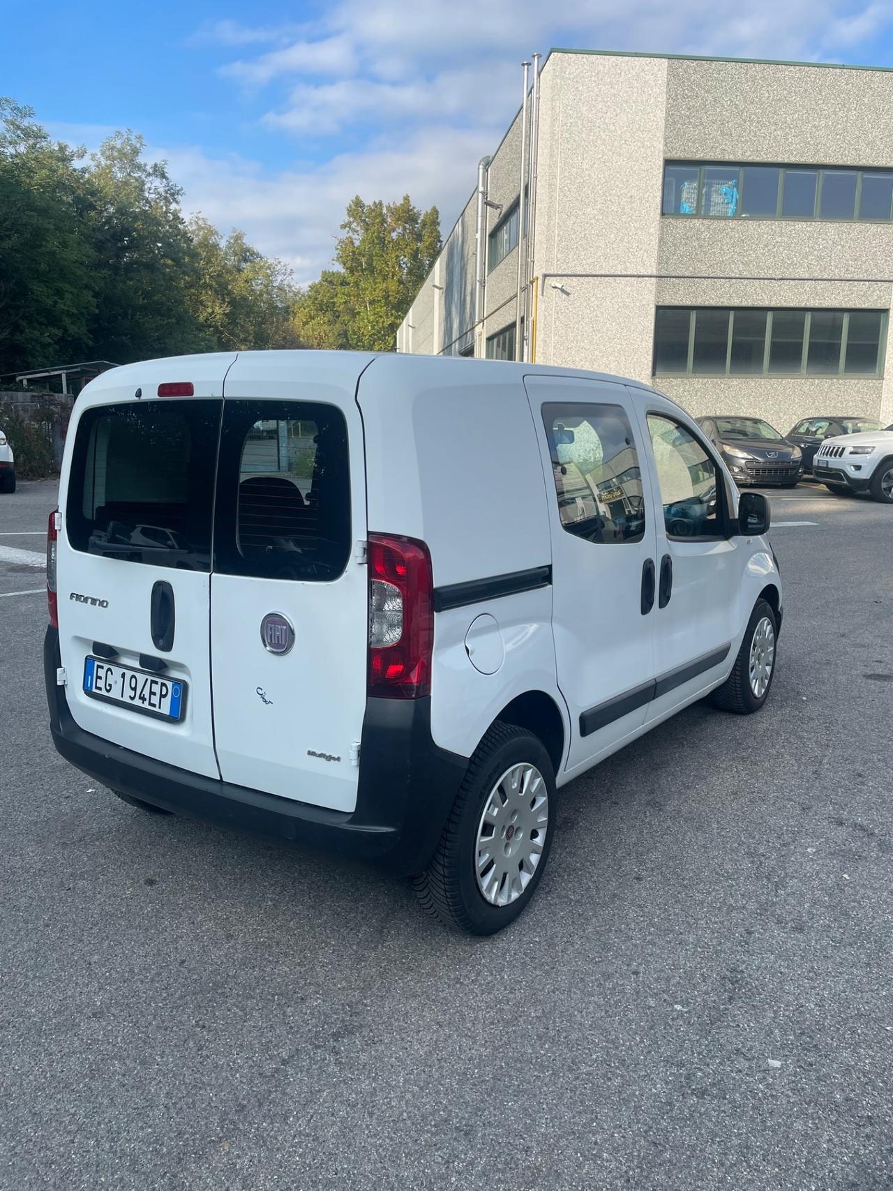 Fiat Fiorino Combi Semivetrato 2011