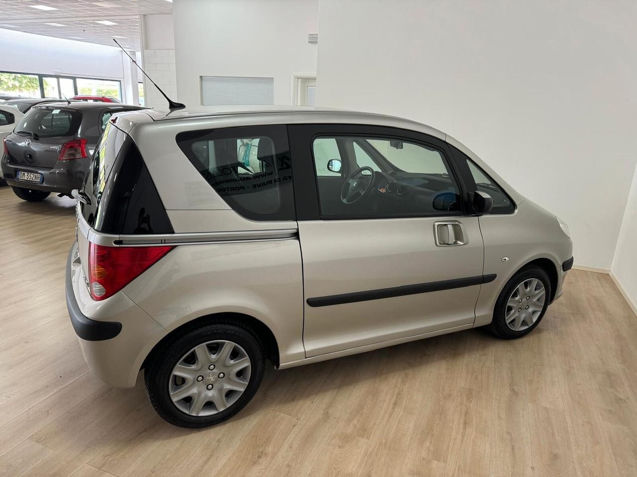 Peugeot 1007 1.4 Sporty 2Tronic