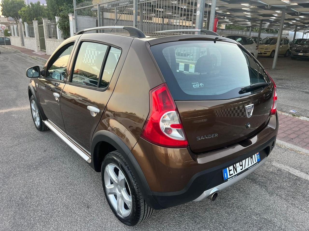 Dacia Sandero Stepway GPL Unipro 2012