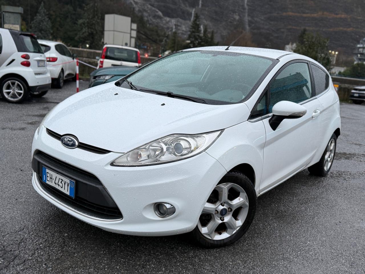 Ford Fiesta 1.2 TITANIUM 2011 NEOPATENTATI