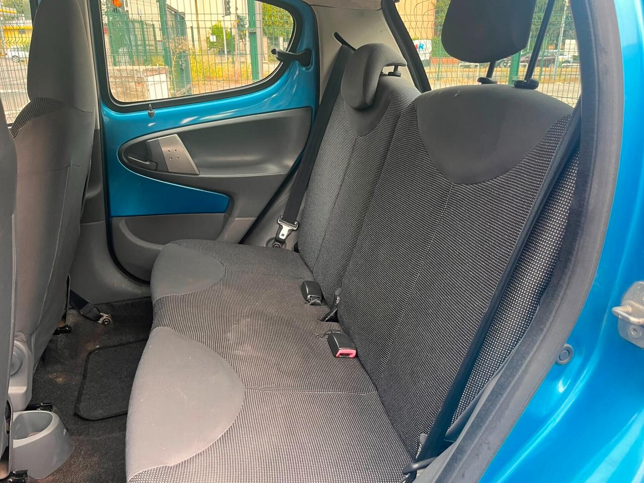 PEUGEOT 1.0 68CV 5p. Sweet Years - 2006