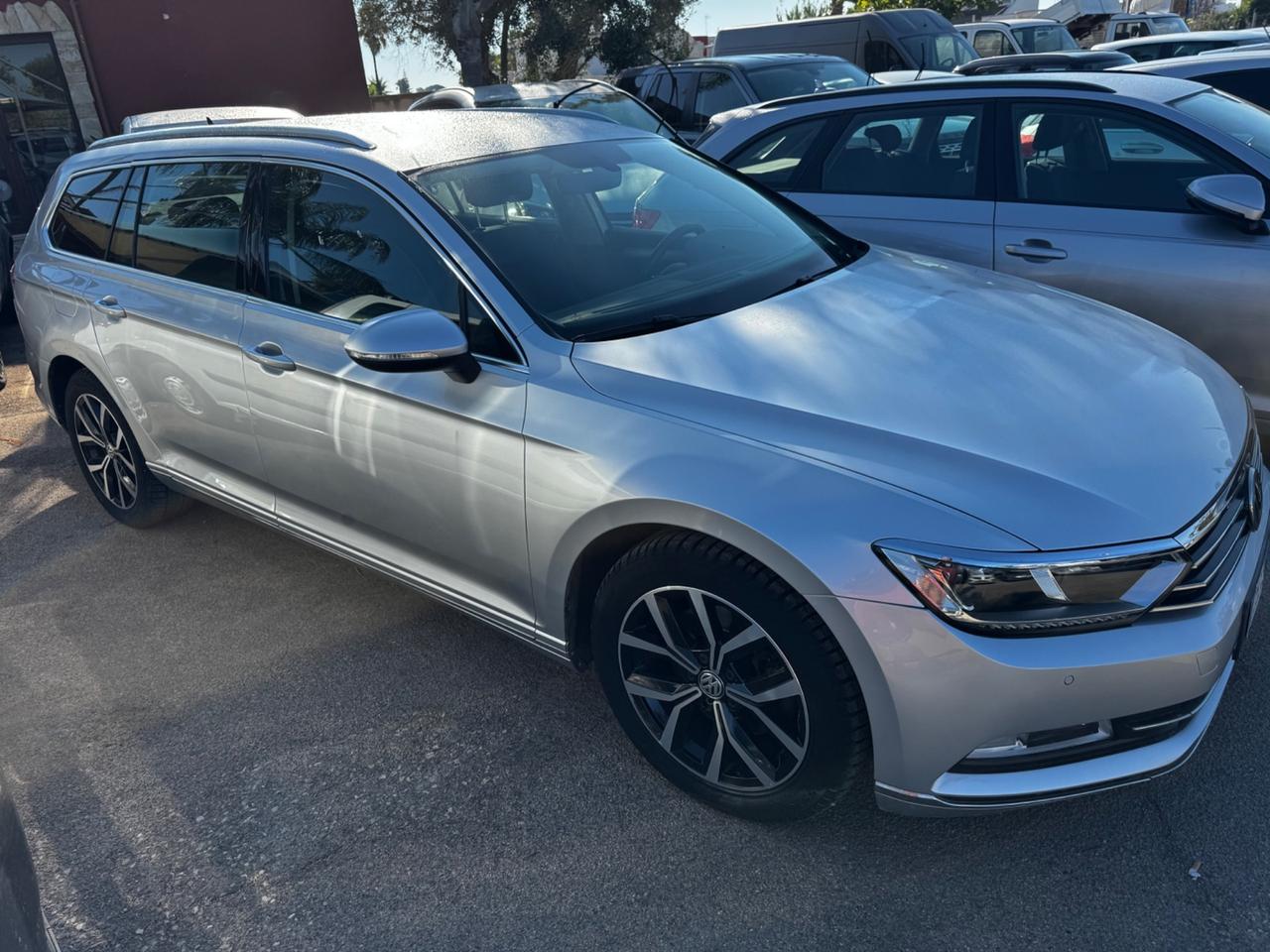 Volkswagen Passat 2.0 TDI DSG Highline BlueM. Tech.