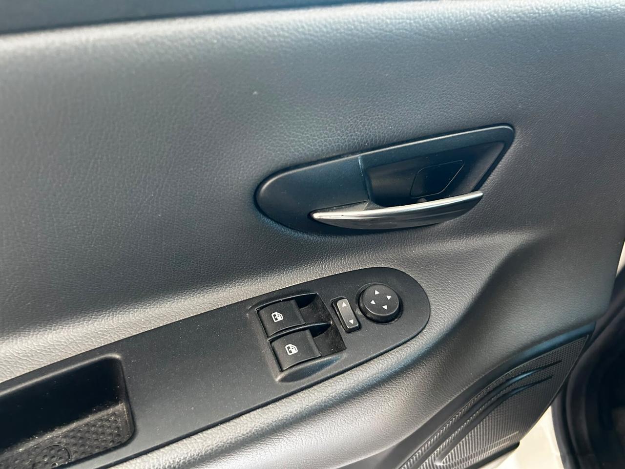 Lancia Y 0.9 TwinAir Metano 2013