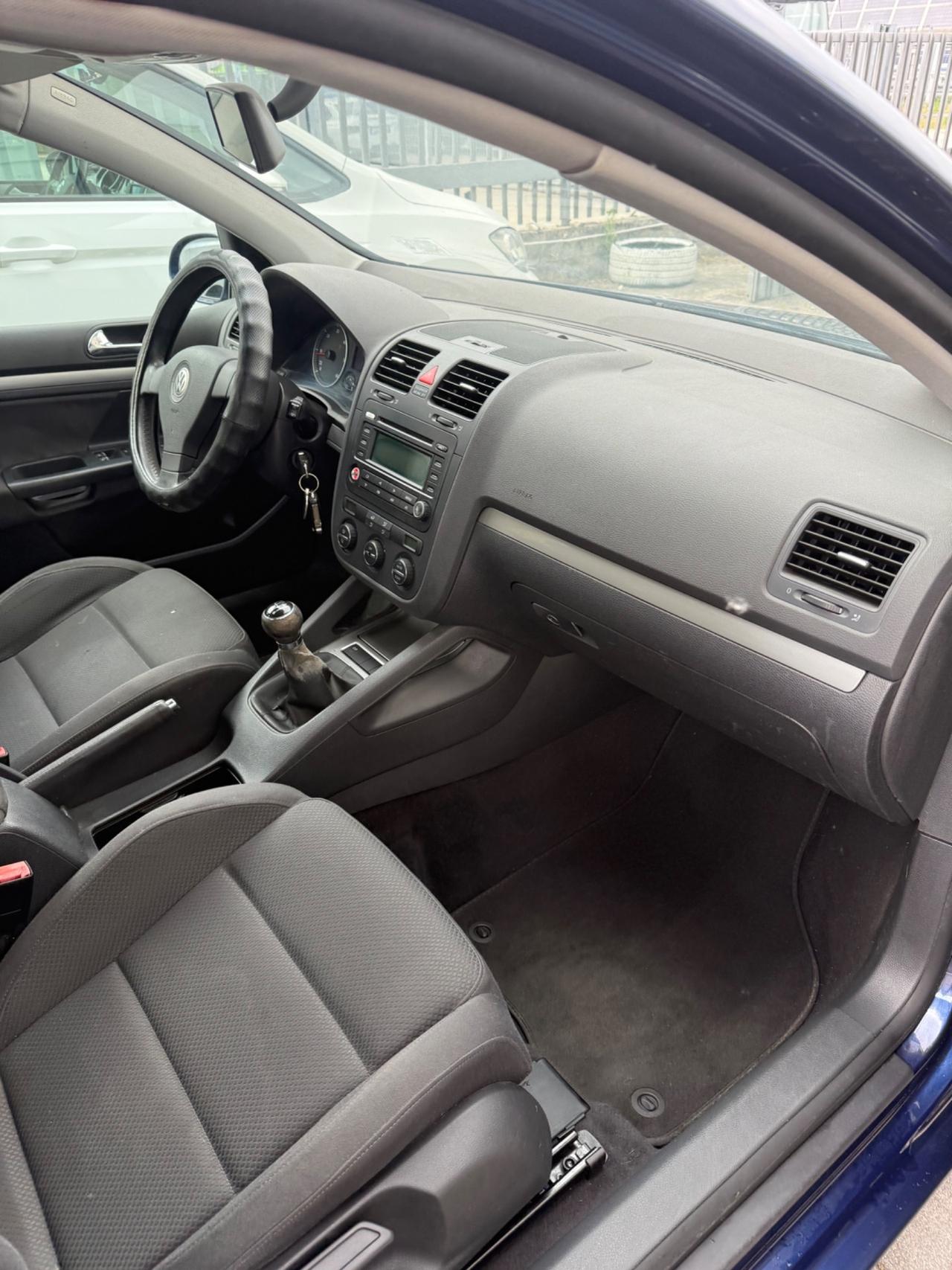 Volkswagen Golf 2.0 16V TDI 5p. Sportline