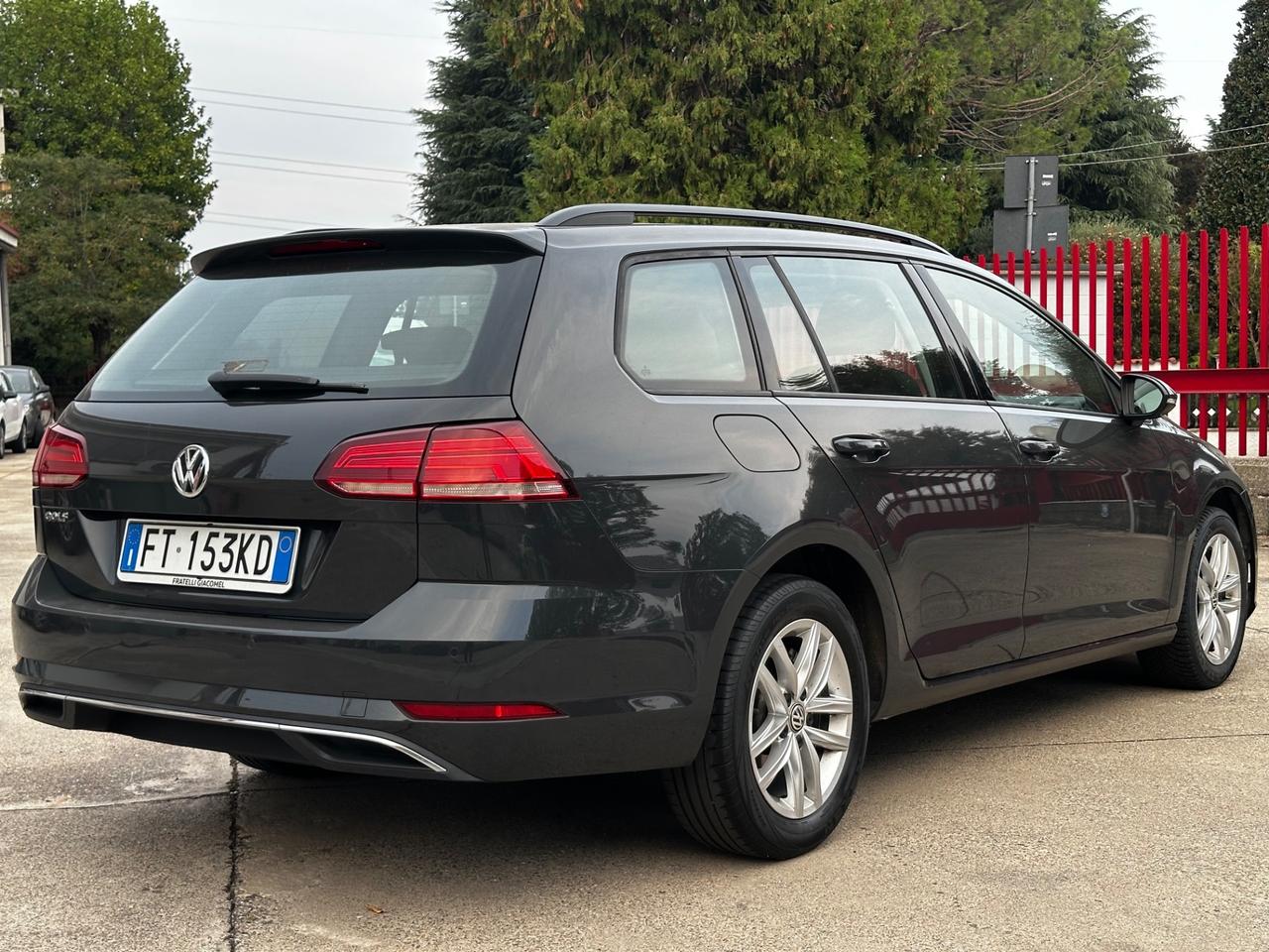 Volkswagen Golf Variant 1.0 TSI 115 CV Business BlueMotion Tech.