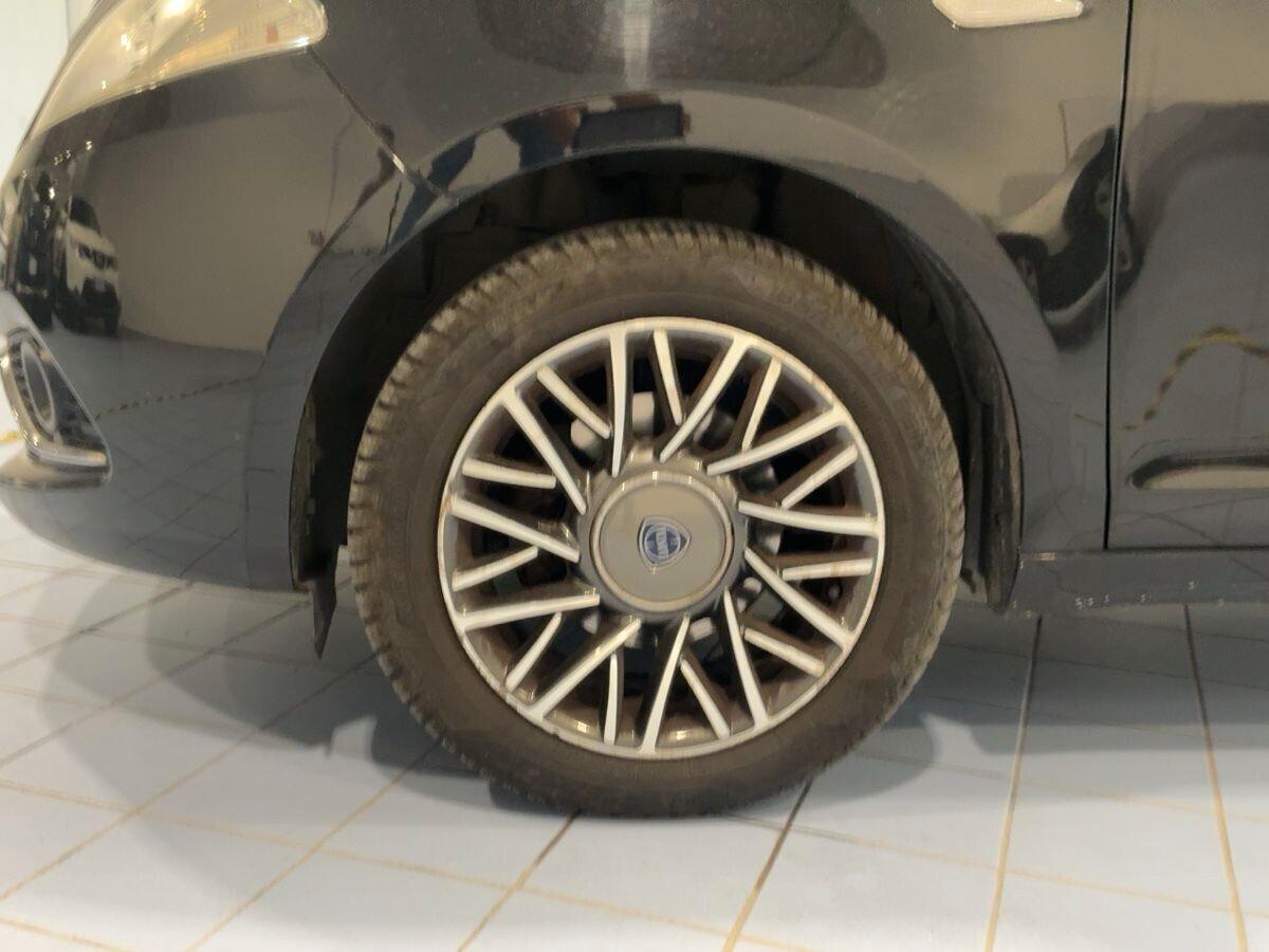 Lancia Ypsilon 1.2 69 CV 5 porte GPL Ecochic Gold