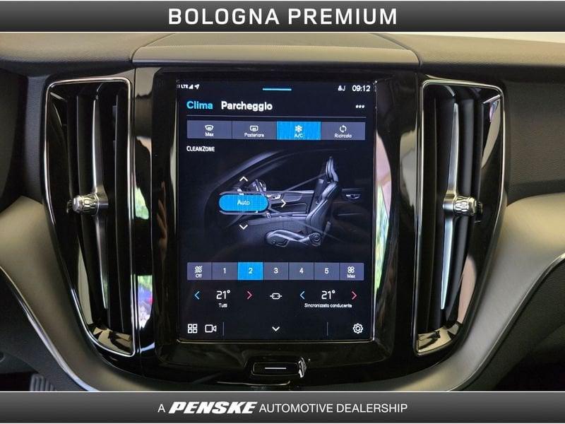 Volvo XC60 B4 (d) AWD automatico Core