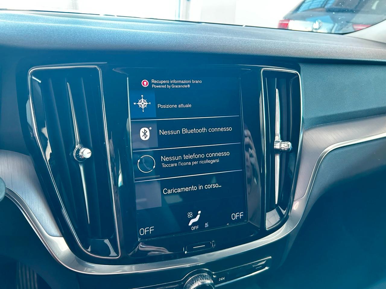Volvo V60 D3 2.0D SOLO X RIVENDITORI 2019