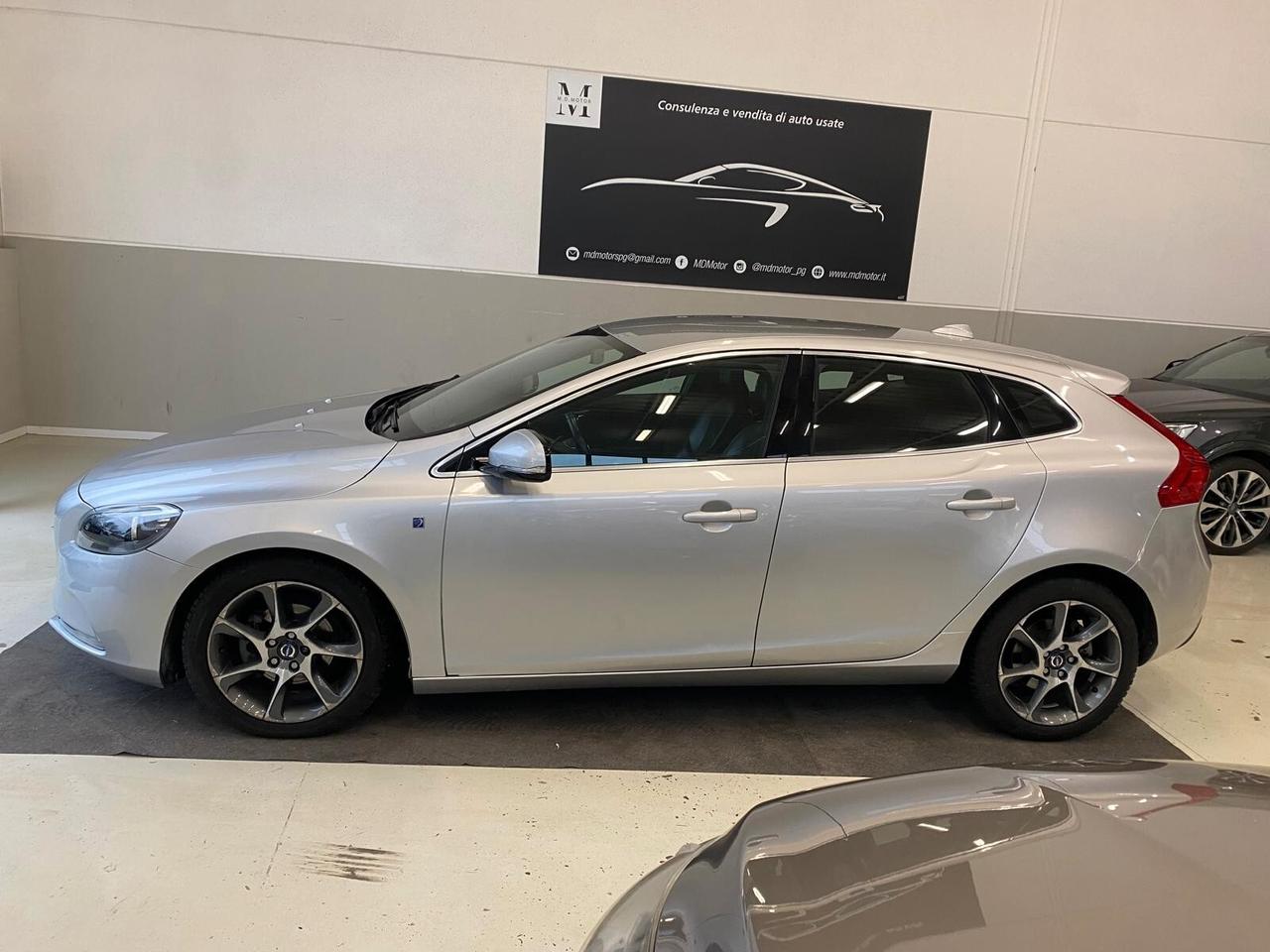 Volvo V40 D2 1.6 Summum