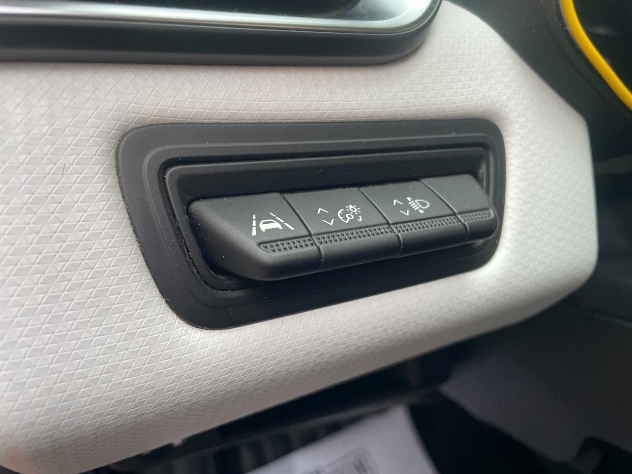 Renault Clio UNICO PROPRIETARIO - NEOPATENTATI