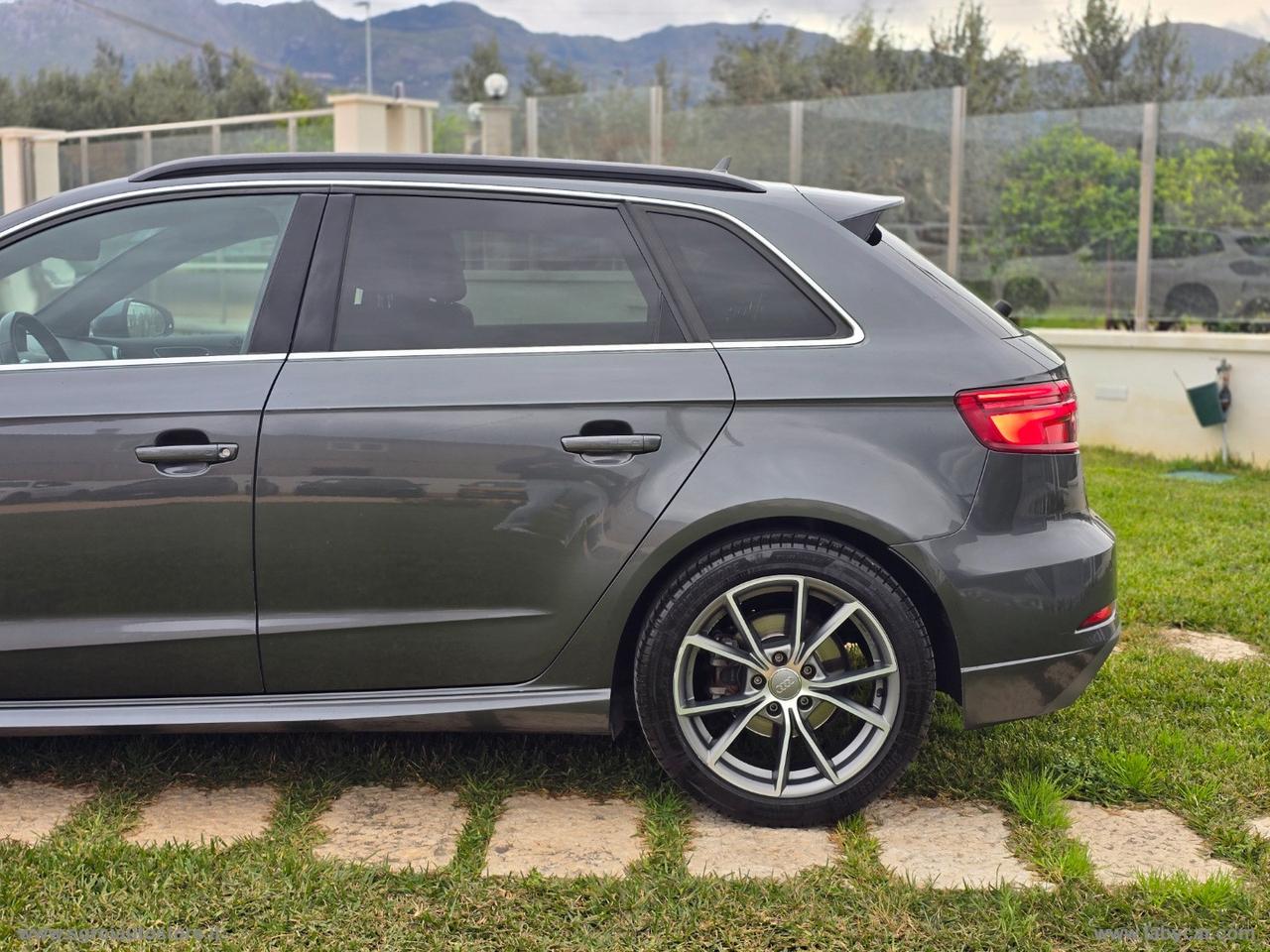 AUDI A3 SPB 2.0 TDI S tronic S-LINE