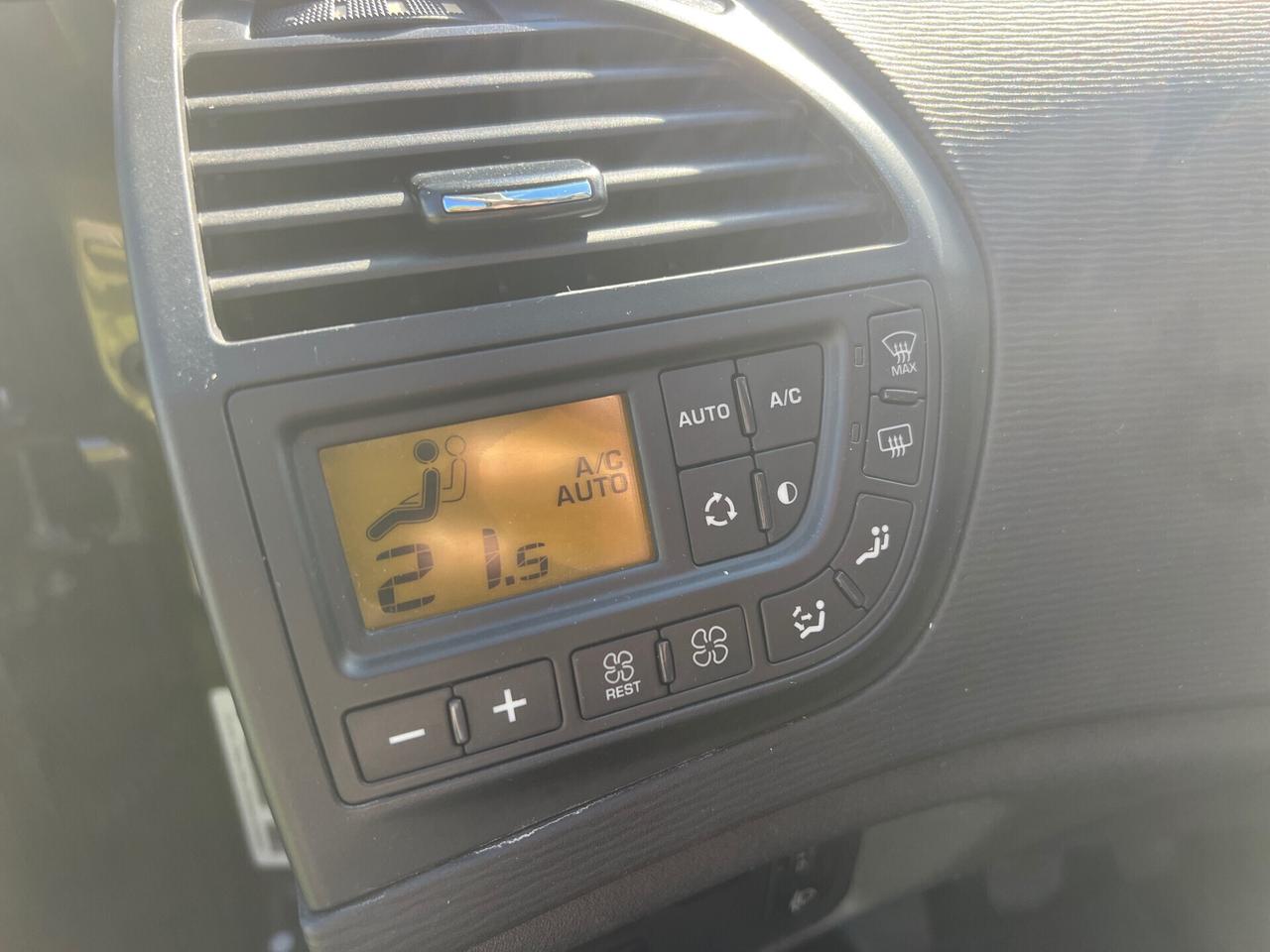 Citroen C4 Picasso 1.6HDi 110CV Exclusive-2012