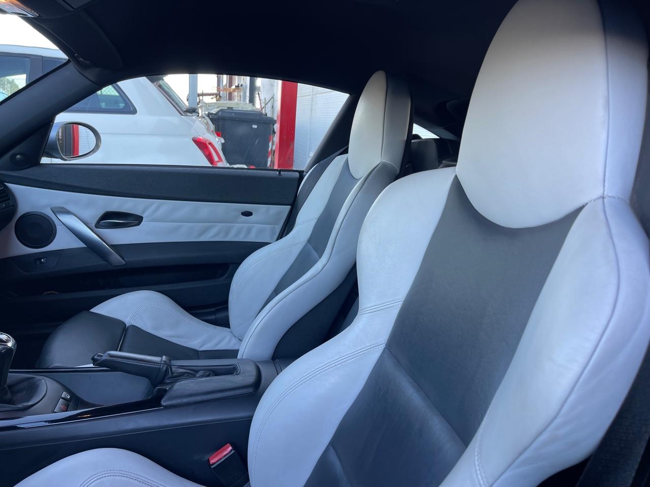 Bmw Z4 3.0si Coupé M-Sport Manuale PERMUTE RATE