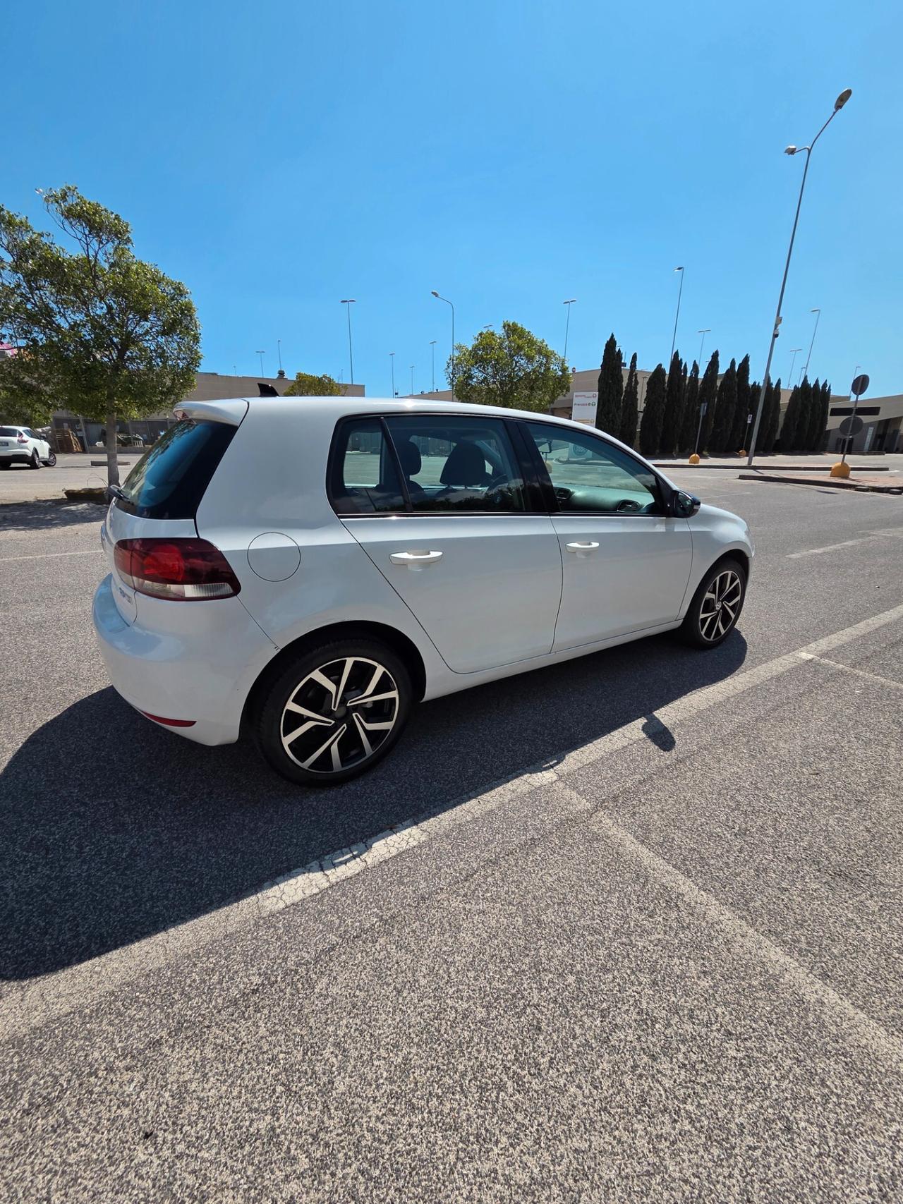 Volkswagen Golf 2.0 TDI 140CV DPF DSG 5p. Highline