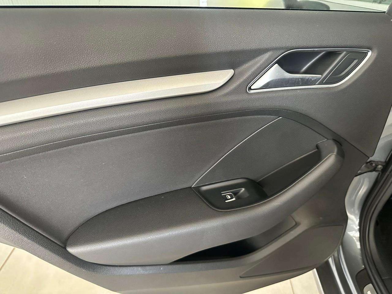 Audi A3 A3 III 2013 Sedan Sedan 1.6 tdi ULTRA 110cv E6