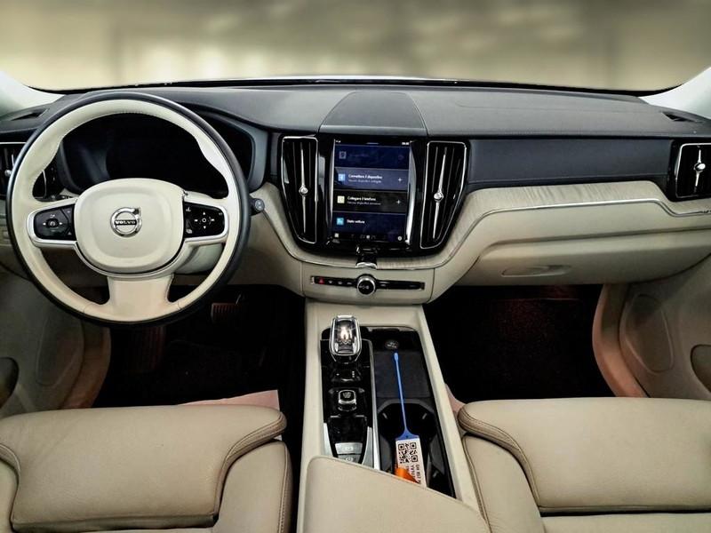 VOLVO XC60 B4 D AWD automatico Inscription