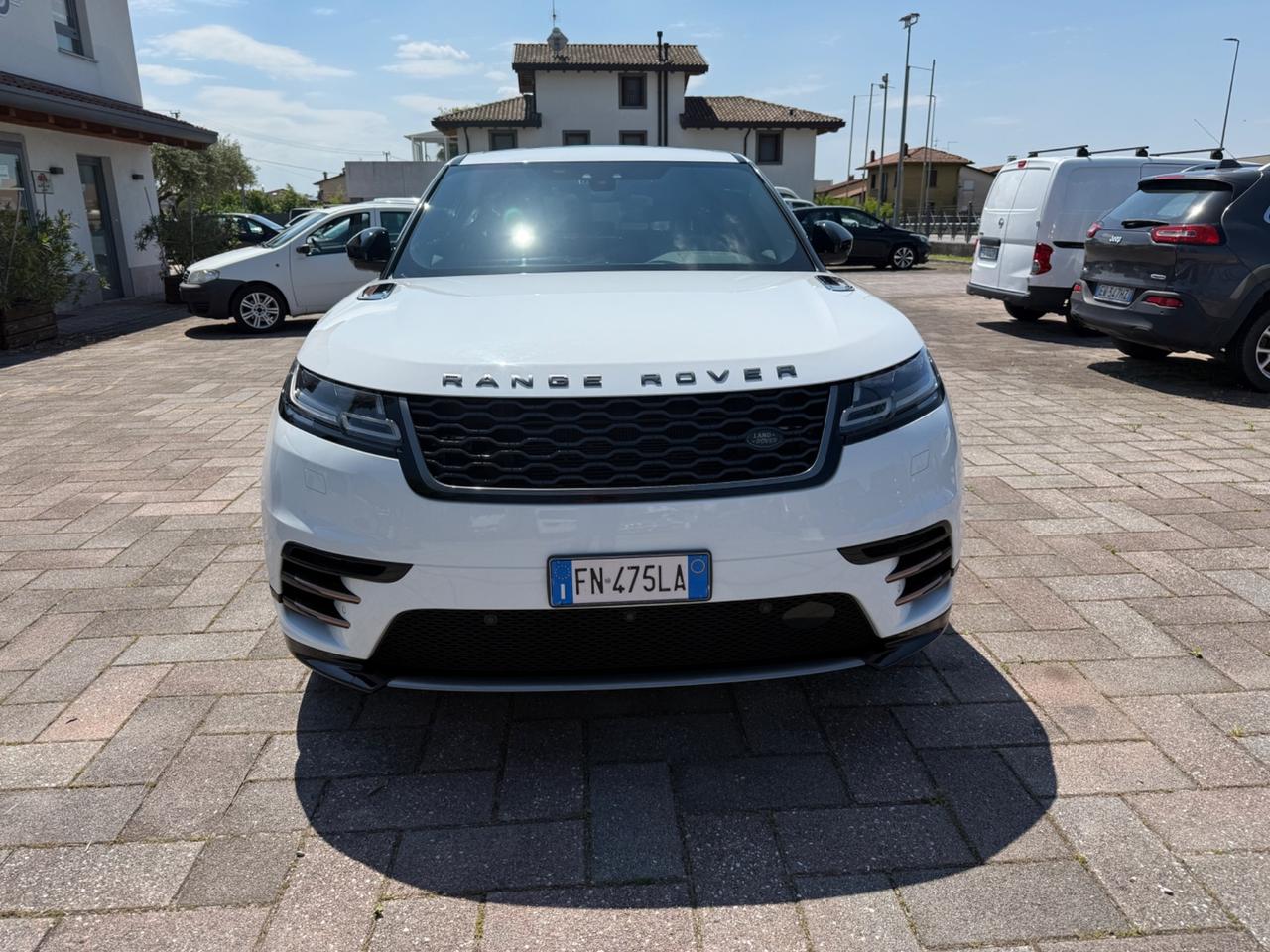 Land Rover Range Rover Velar Range Rover Velar 2.0D I4 240 CV R-Dynamic SE