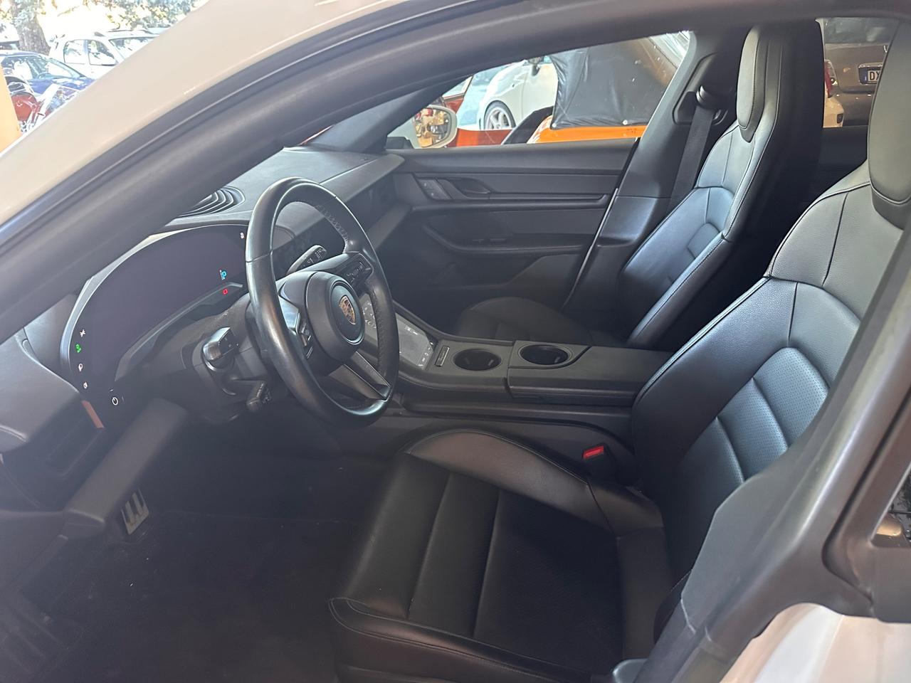 Porsche Taycan 4S Cross Turismo