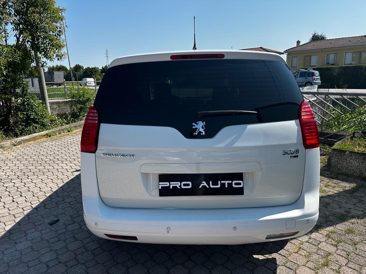 Peugeot 5008 1.6 HDi 115CV Business