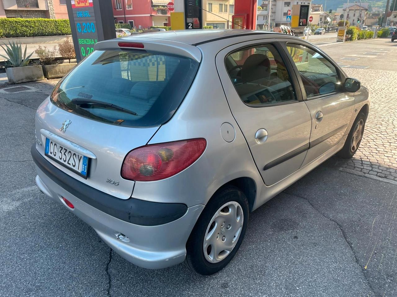 Peugeot 206 1.1 5p. XT