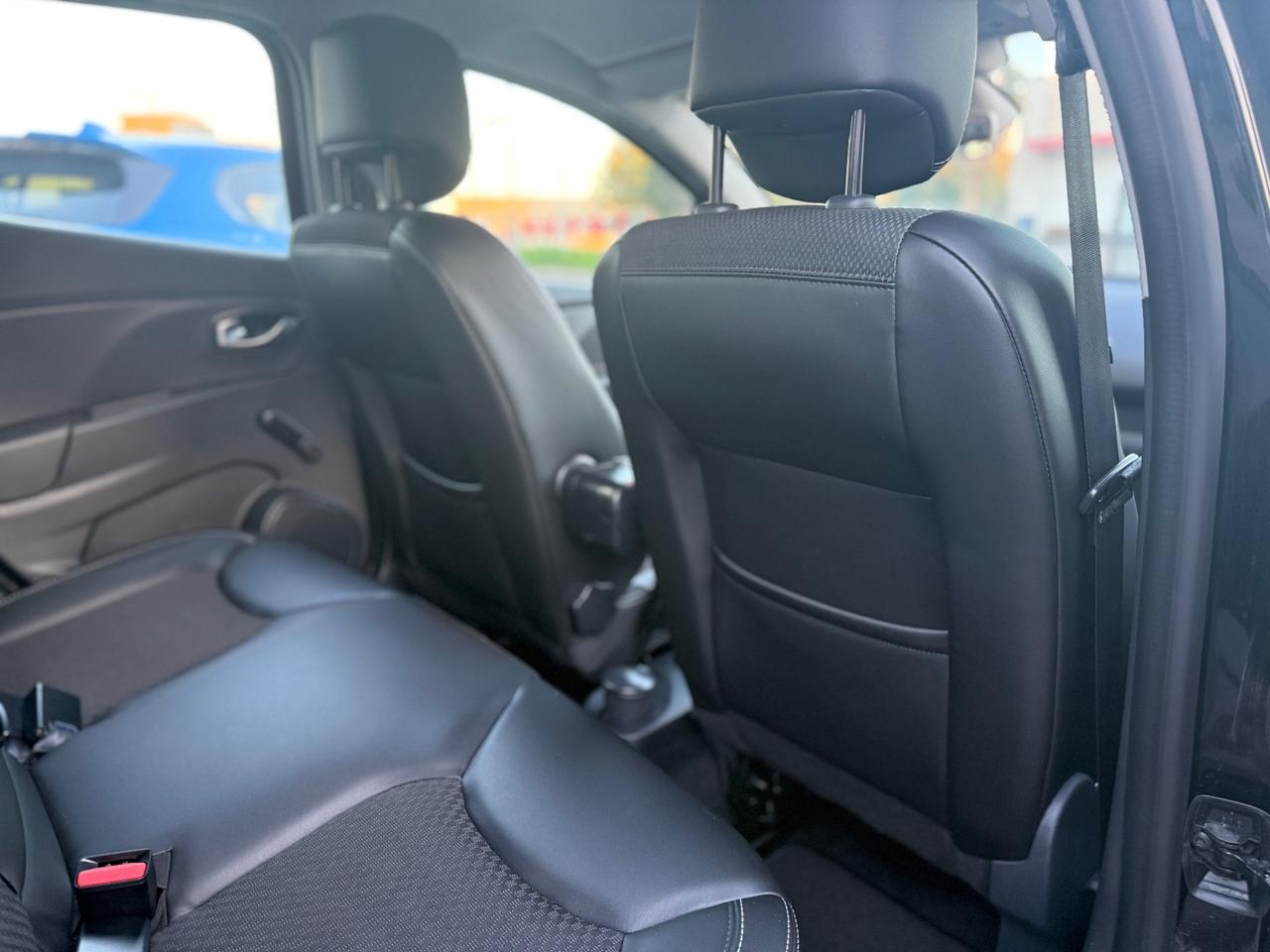 Renault Clio 1.5 dci SOLO 90.000KM - 2019