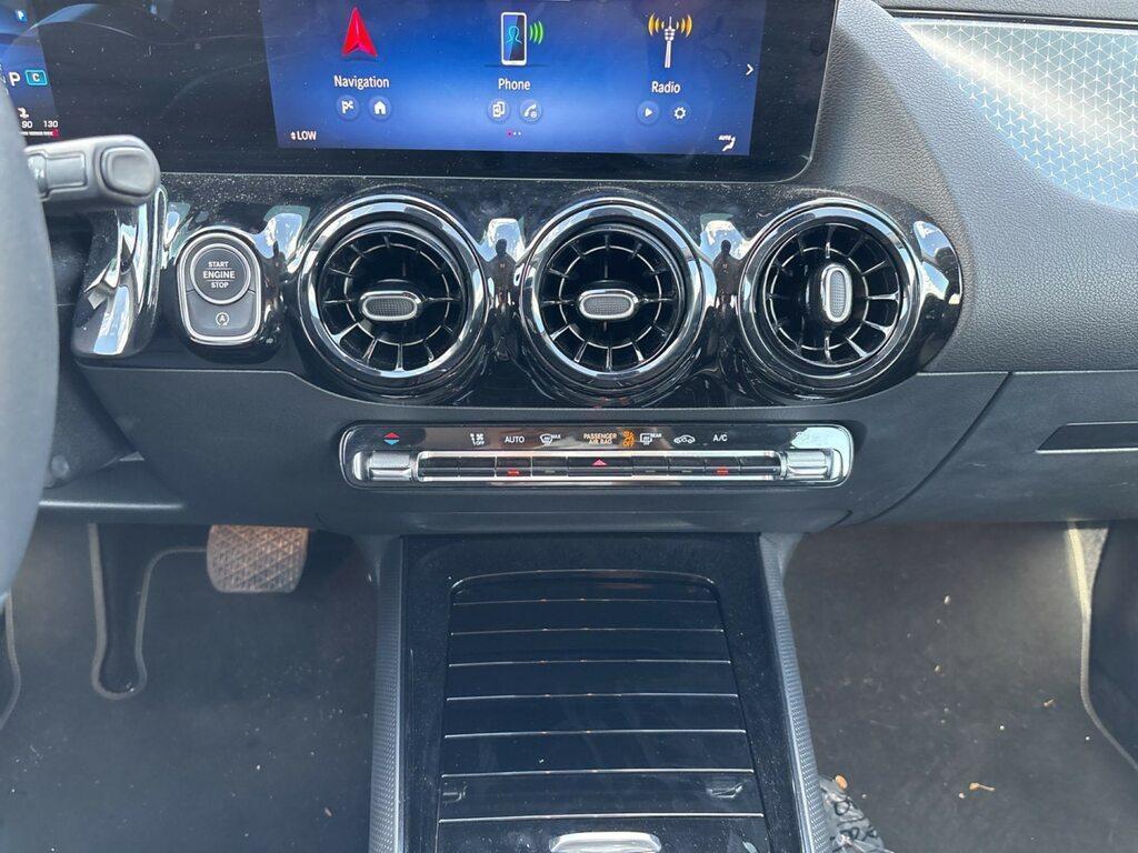 Mercedes GLA 180 180 D Advanced 8G-DCT