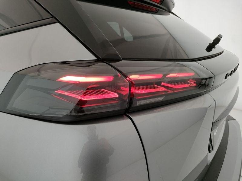 Peugeot 2008 PureTech 130 S&S EAT8 Allure