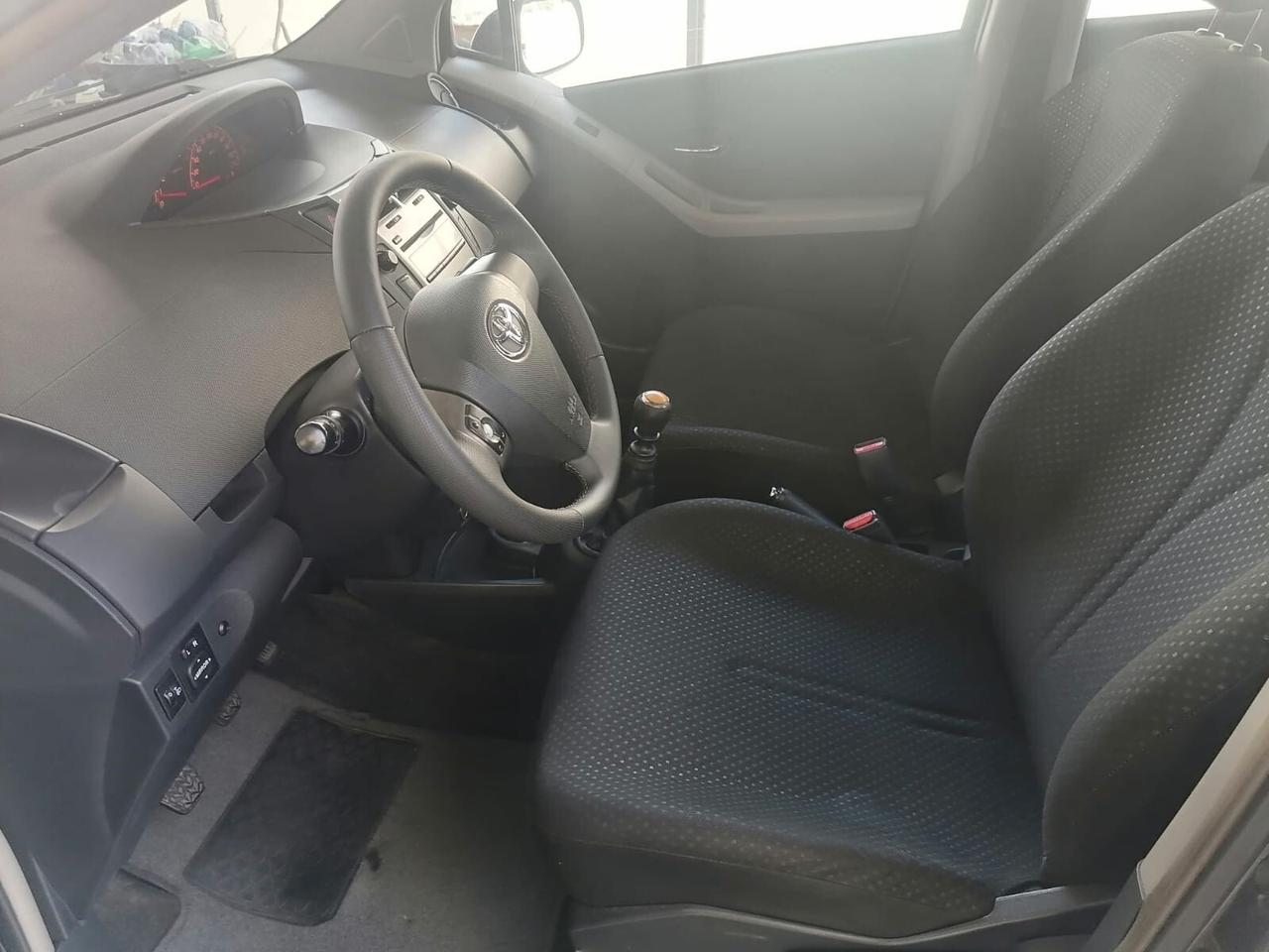 Toyota Yaris 1.4 D4D - 2011