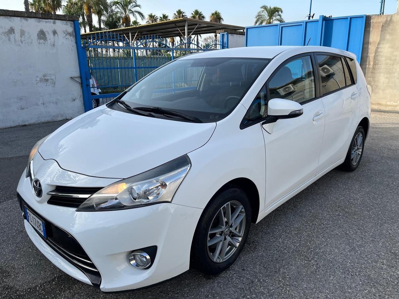 Toyota verso 1.6 D-4D- km 140000-12/2015